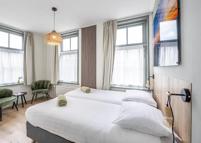 Hotel Over De Brug 2*