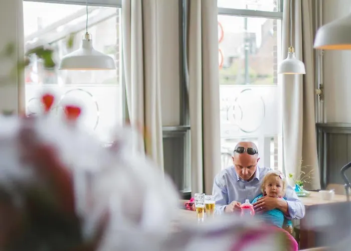 Over De Brug Hotel 2*