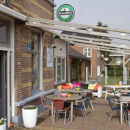 Over De Brug Hotel 2*