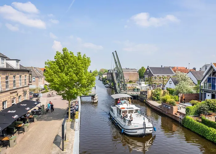 Hotel Over De Brug 2*